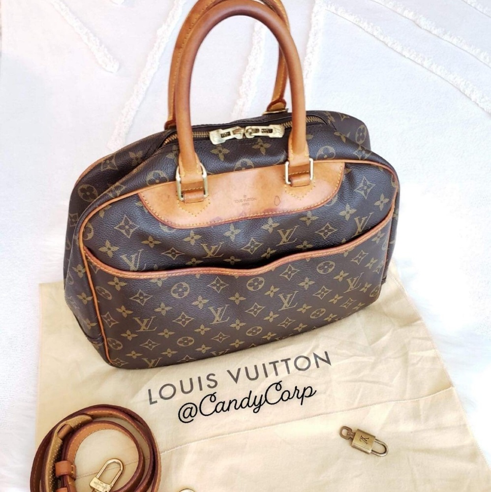 VINTAGE LOUIS VUITTON DEAUVILLE